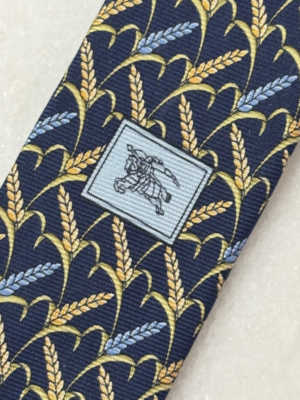 Burberry London Silk Tie Navy Blue Gold Wheat Stalk Pattern Luxury Necktie - Picture 5 of 8